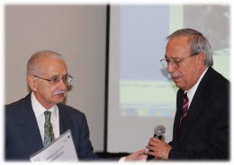 02-reconocimiento-dr-antonio-velazquez-arellano-img_4748