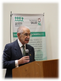 03-conferencia-magistral-dr-antonio-velazquez-arellano-img_4808